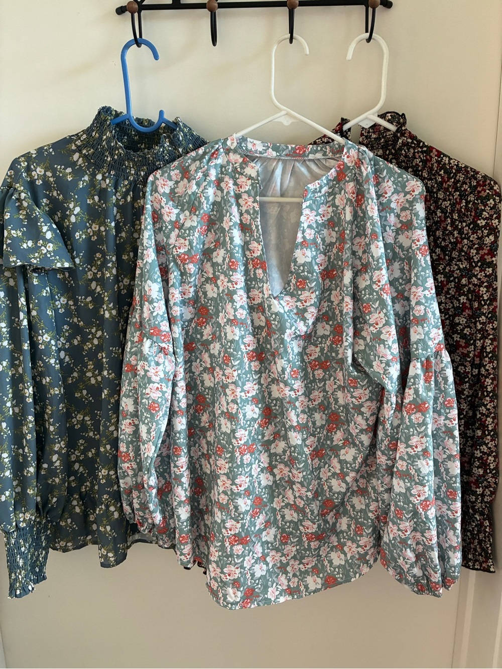Floral V‑Notch Long Sleeve Blouse in Sage Green